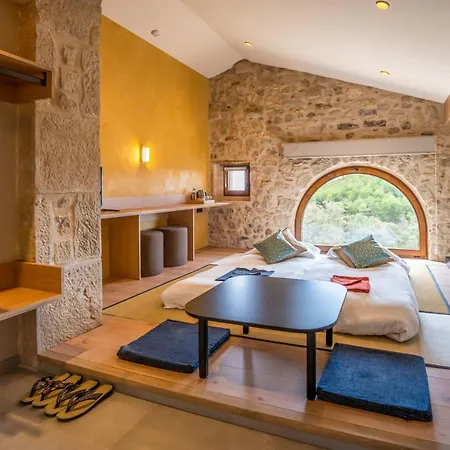 Japones Puigpinos 4* Lladurs